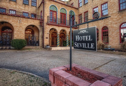 Street view of historic Harrison, AR Hotel Seville